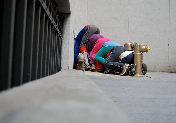 Design Free Thursday | Bodies in Urban Spaces by Willi Dorner.