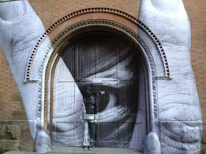 Liu Bolin + JR = Extreme Love!