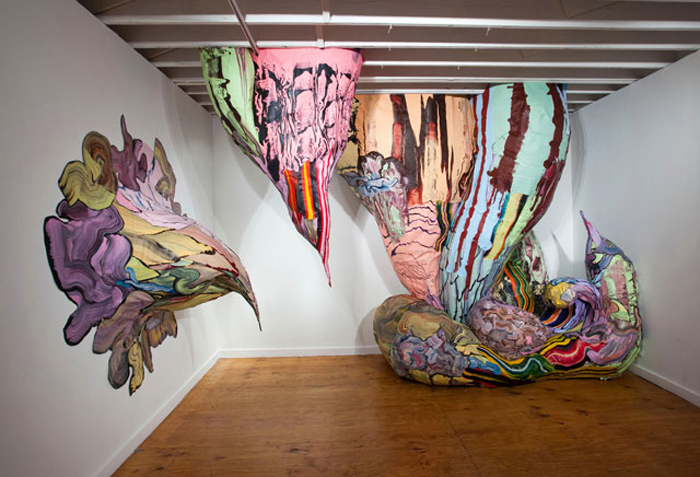 Henrique Oliveira | Yellowtrace.