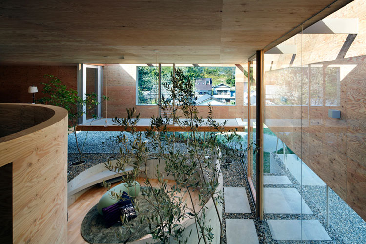 Pit House, Okayama, Japan // UID Architects.