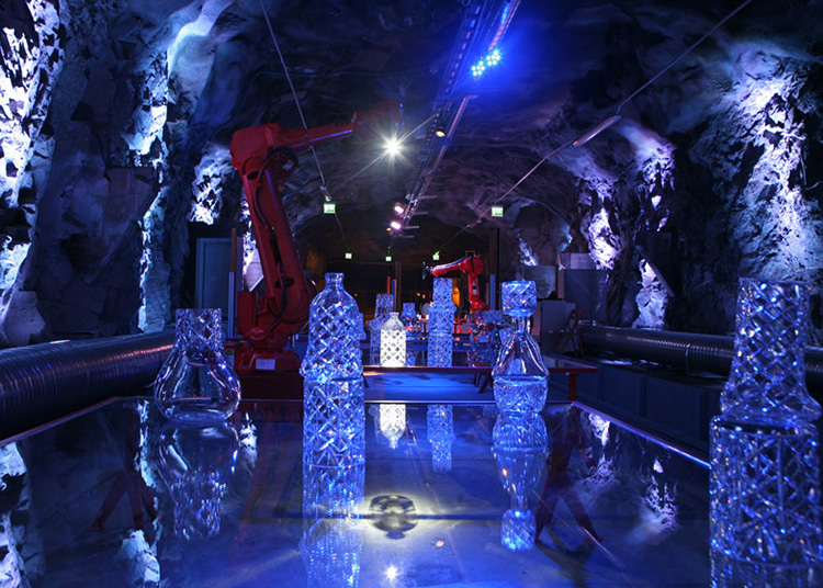Glass Elephant installation at Stockholm Design Week 2013 | Yellowtrace