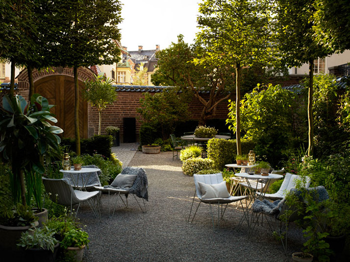Ett Hem Hotel by Studio Ilse // Stockholm, Sweden, via Yellowtrace. ett hem courtyard