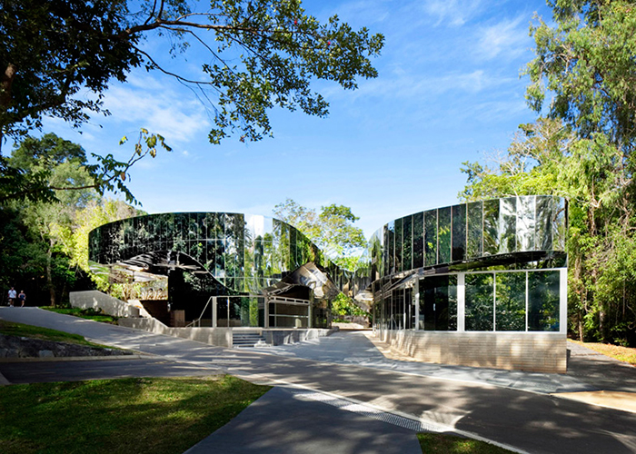 Botanic Gardens Visitors Centre, Cairns by Charles Wright Architects | Yellowtrace.