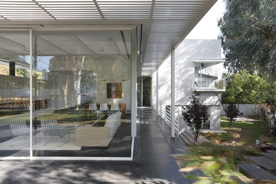 House 1 by Pitsou Kedem, Ramat Hasharon, Israel | Yellowtrace.