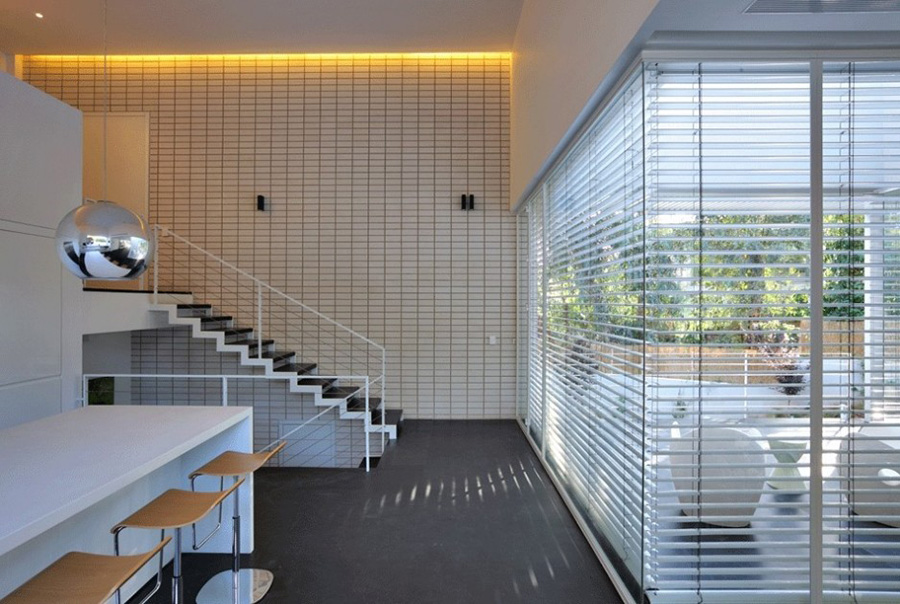 House 1 by Pitsou Kedem, Ramat Hasharon, Israel | Yellowtrace.