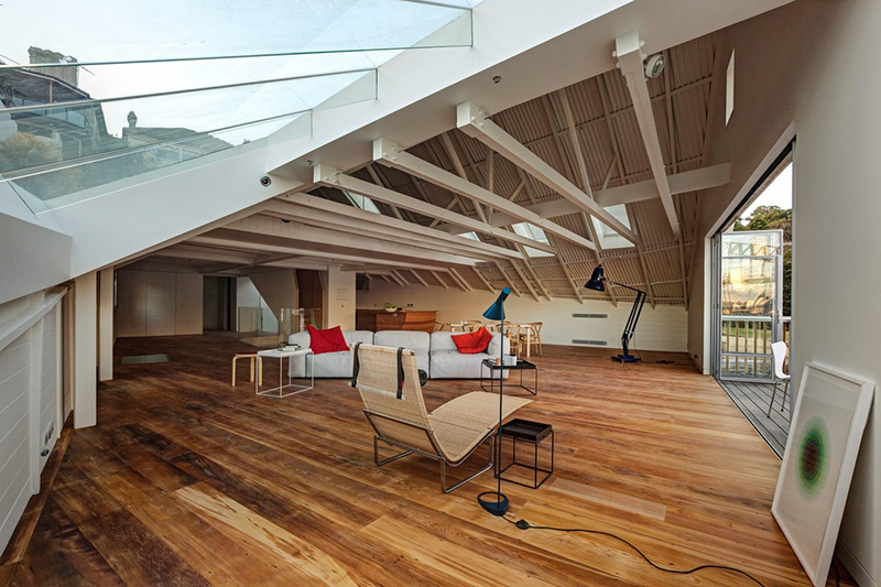 Lavender Bay Boatshed by Stephen Collier Architects. Photo by Peter Bennetts // Yellowtrace. Australian Houses Shortlist 2013.