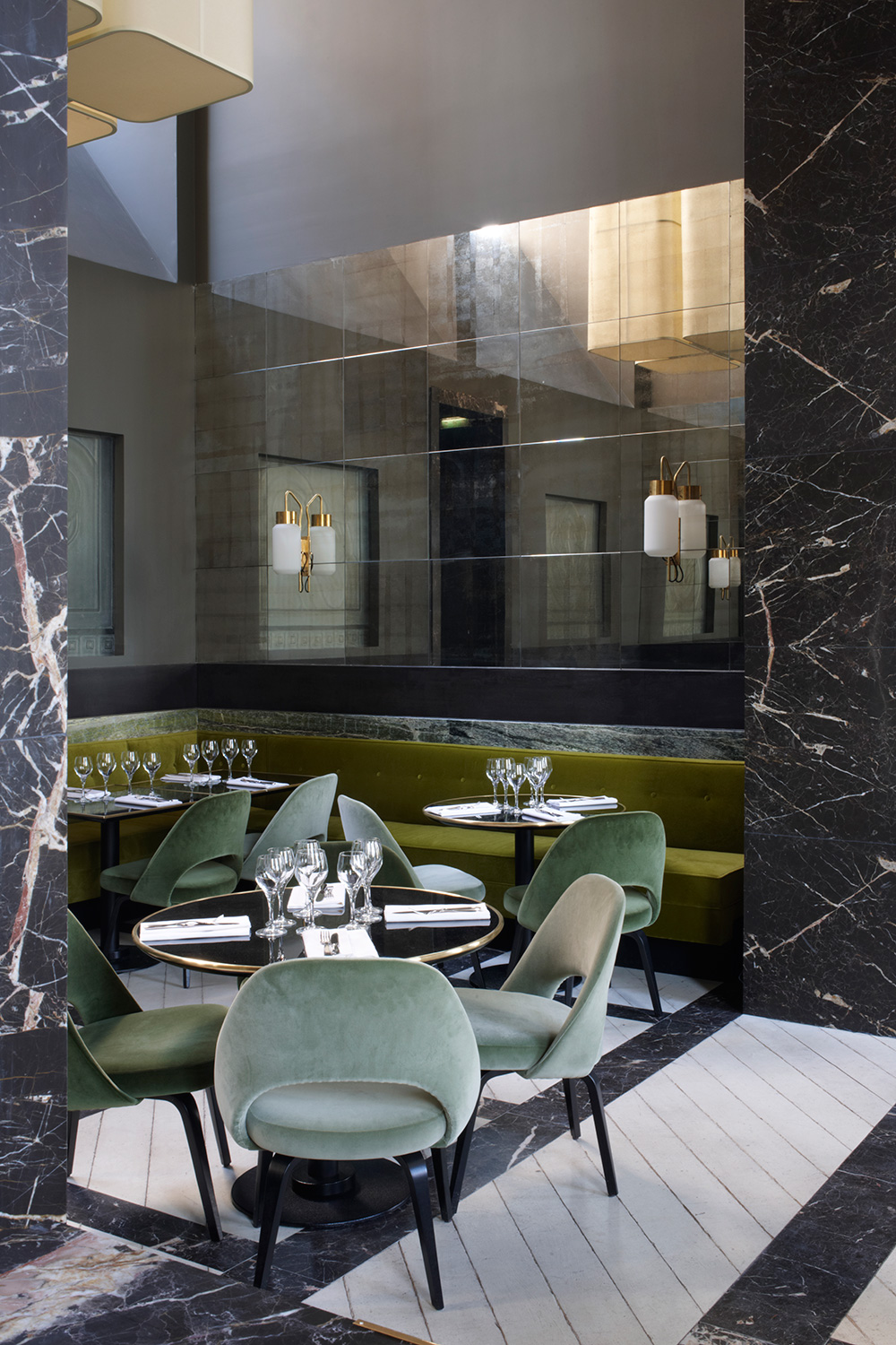 Monsieur Bleu at Palais de Tokyo in Paris | Yellowtrace.