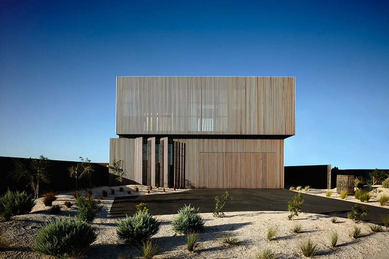 Torquay House by Wolveridge Architects. Photo by Derek Swalwell // Yellowtrace. Australian Houses Shortlist 2013.