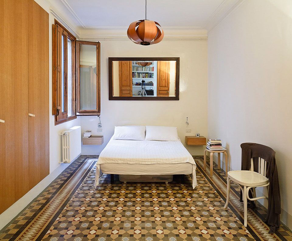 Eixample Apartment by Bach arquitectes in Barcelona, Spain | Yellowtrace.