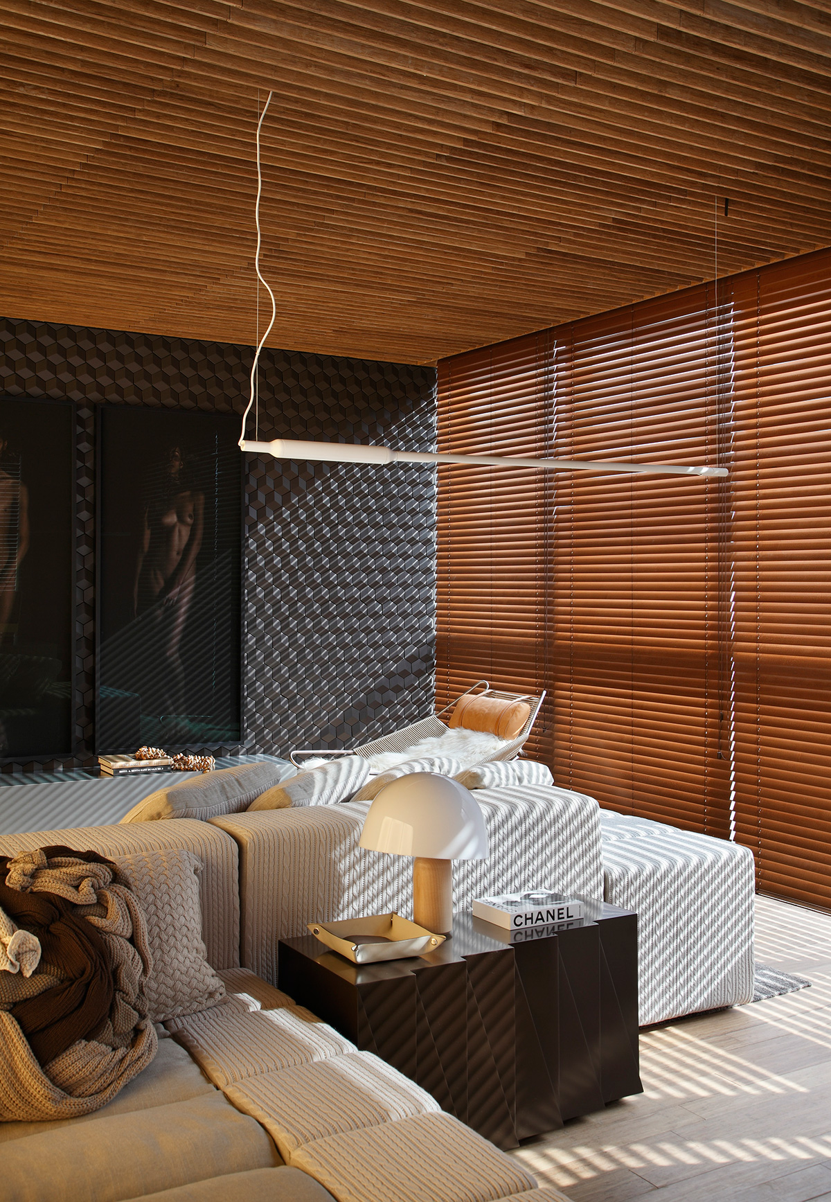 "Hotel Black" temporary installation by Studio Guilherme Torres at MostraBlack 2013 | Yellowtrace.