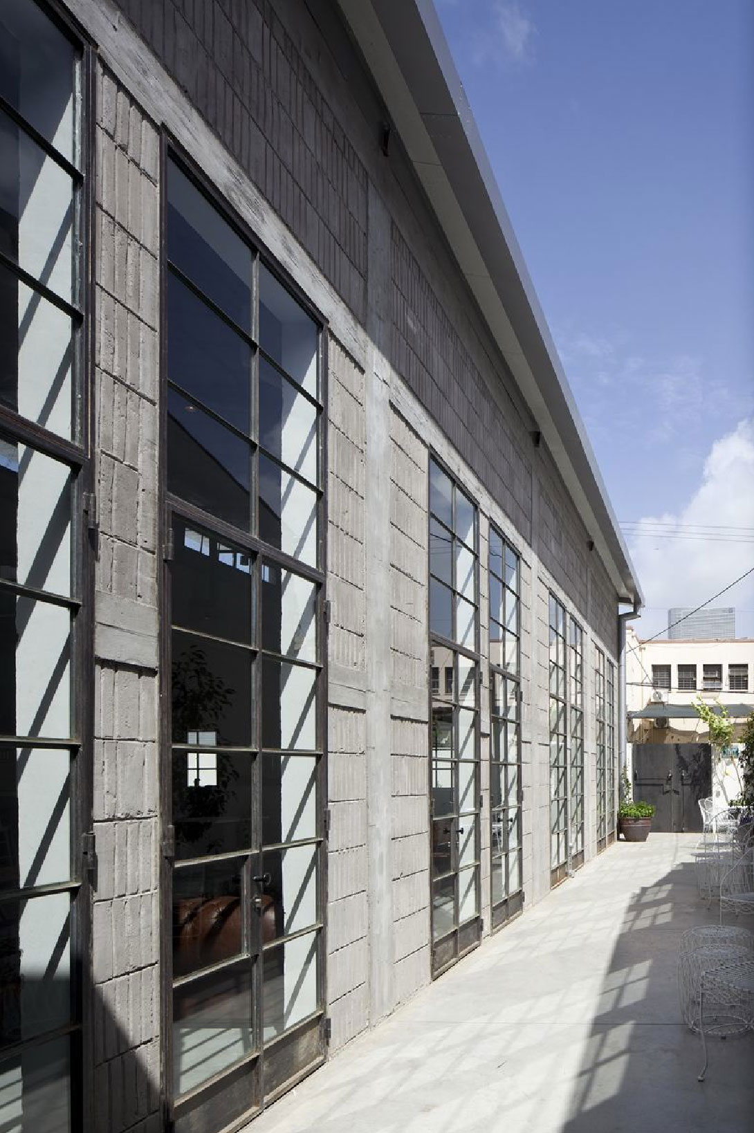 Avigdor 22 Event Space by Pitsou Kedem Architects in Tel Aviv, Israel | Yellowtrace.