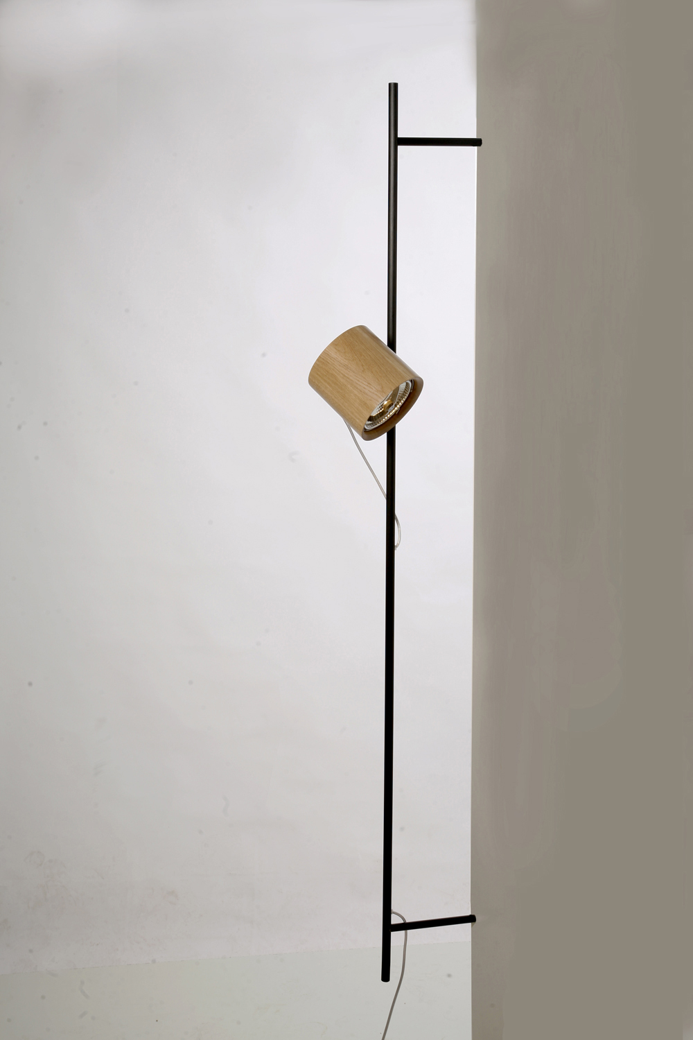 Handmade Light by Asaf Weinbroom | Yellowtrace.