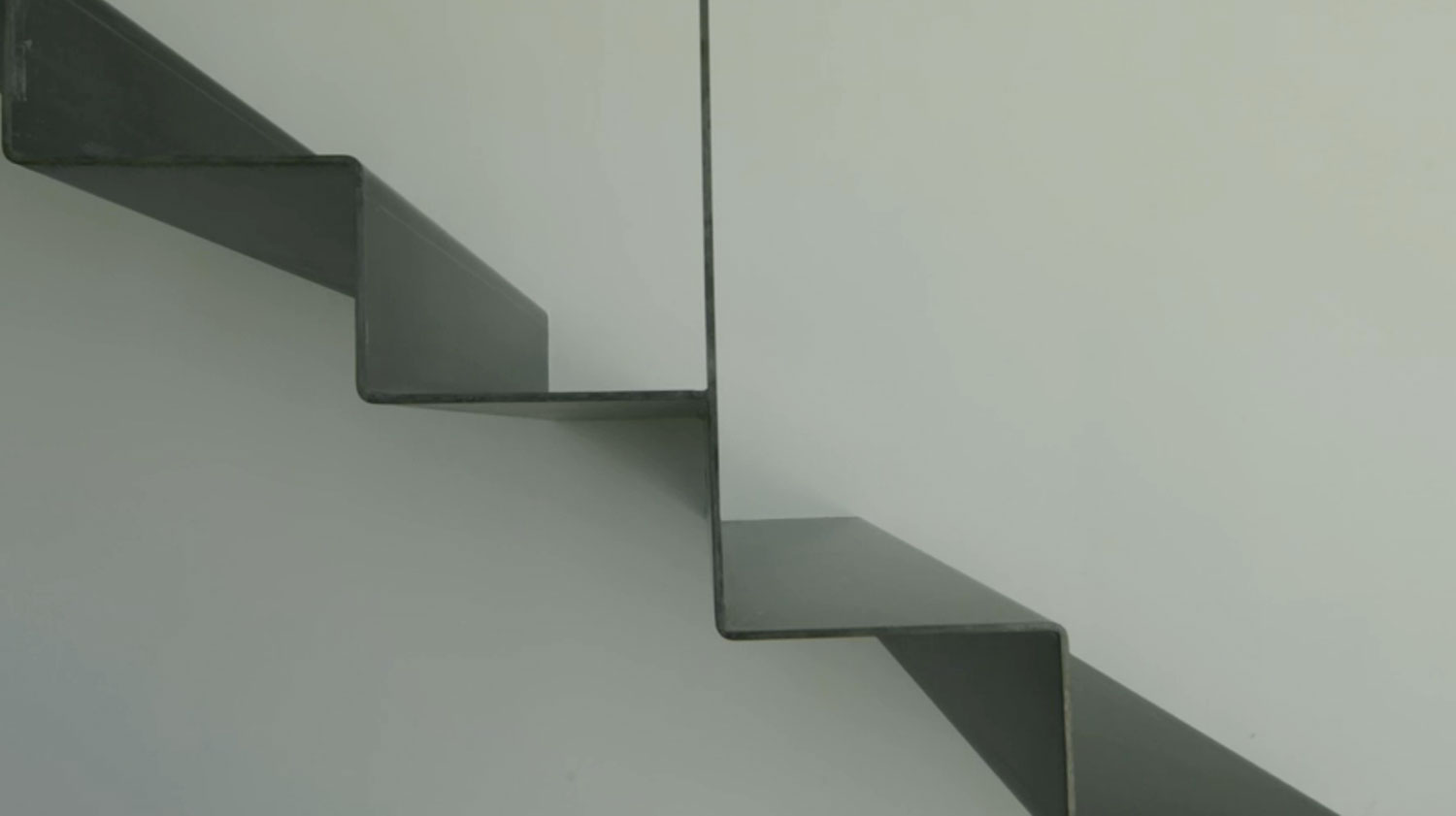 Piero Lissoni's Summer House in Tuscany, Italy | Yellowtrace. minimal stair profile detail