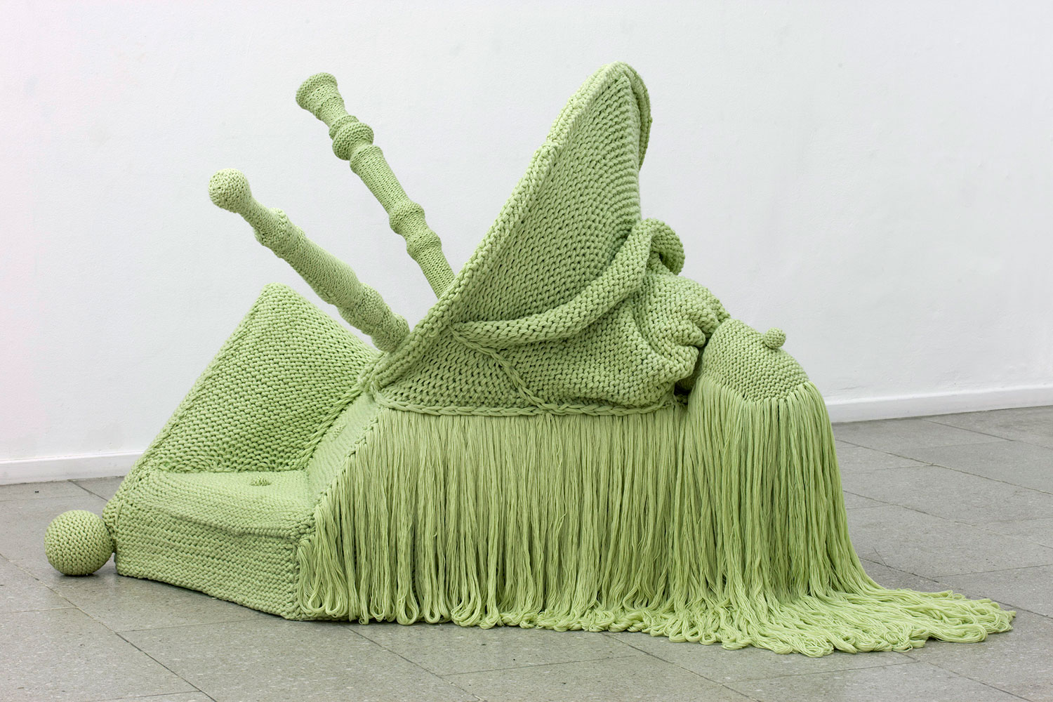 Extreme Knitting by Danish Textile Designer Isabel Berglund | Yellowtrace.