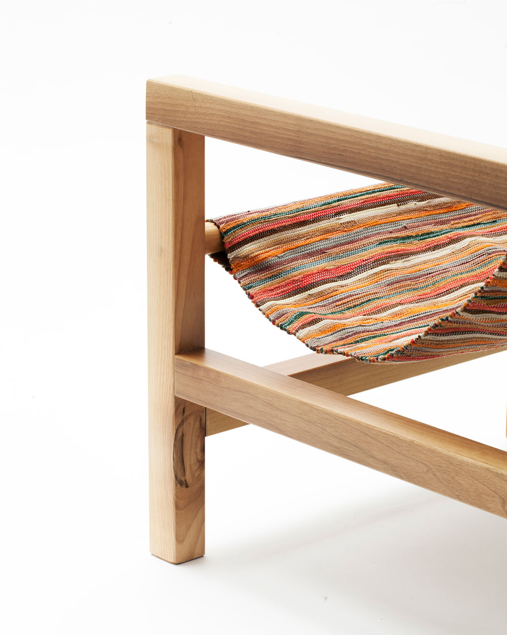 Piateda Armchair by Giorgio Bonaguro | Yellowtrace.