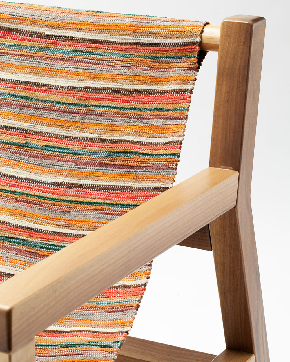 Piateda Armchair by Giorgio Bonaguro | Yellowtrace.