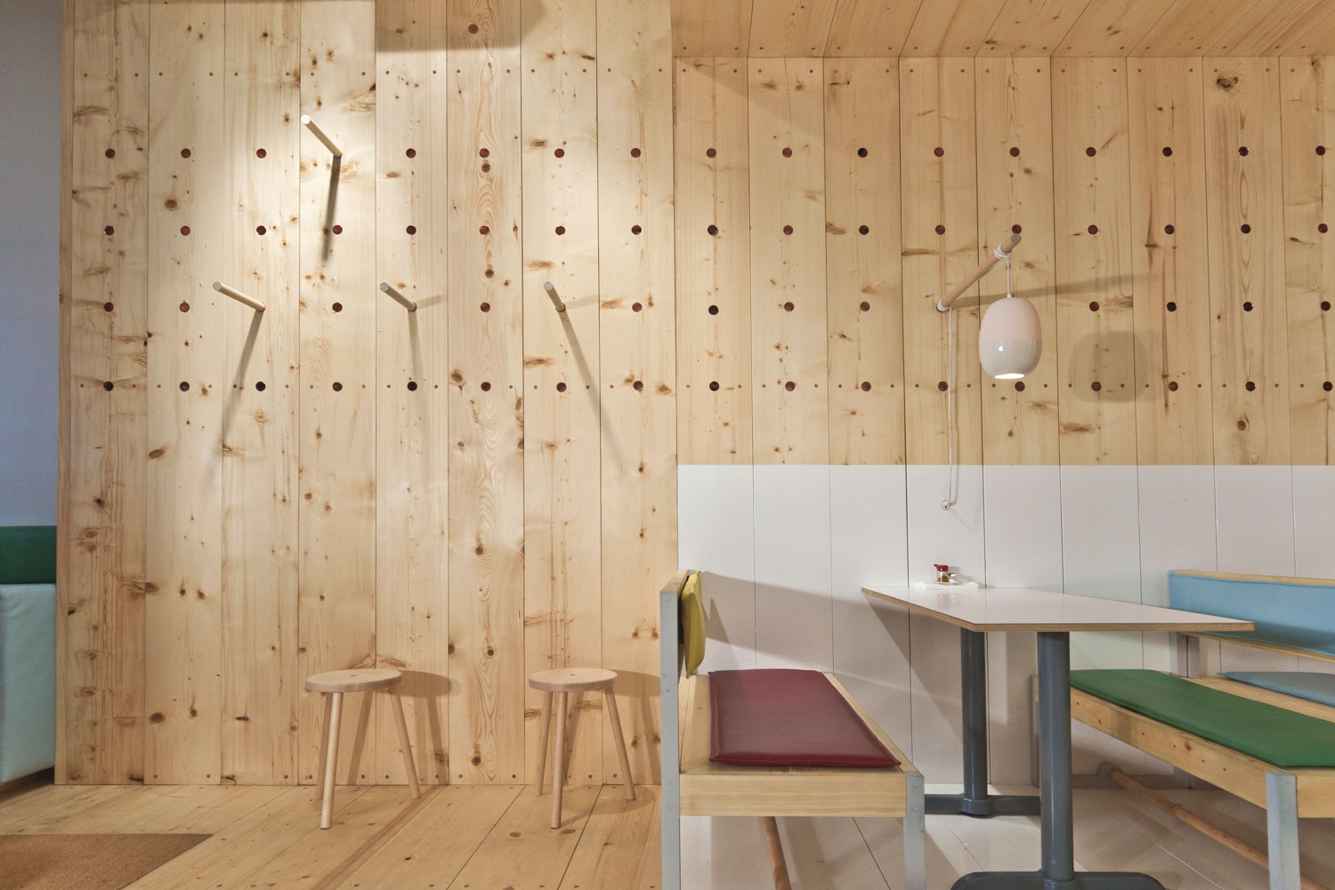 Bestie Currywurst, Vancouver by Scott & Scott | Yellowtrace.
