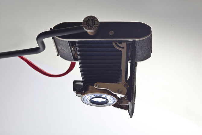 Lamps Made From Old Cameras by Y Studio | Yellowtrace.